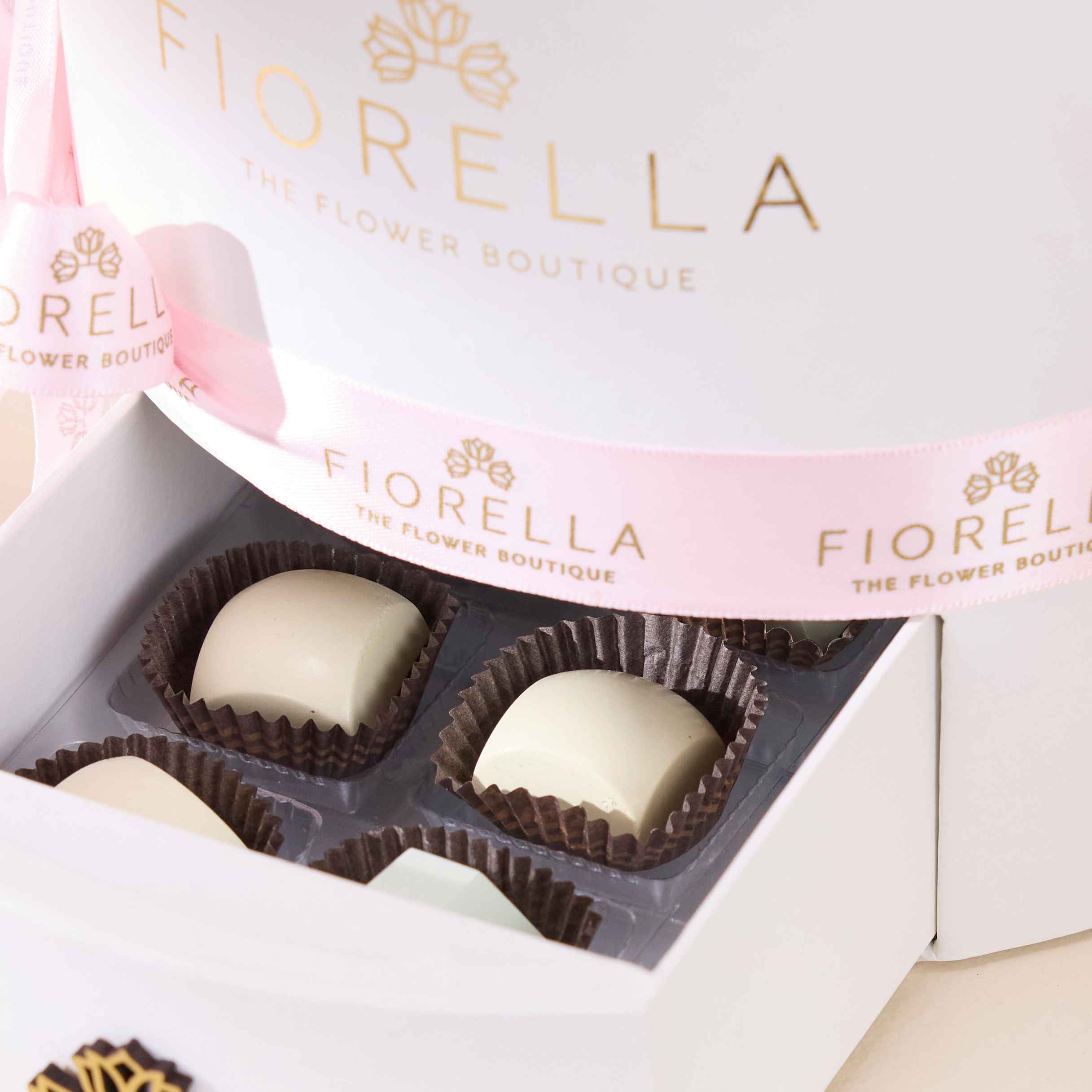 6 Pcs (in the Drawer)